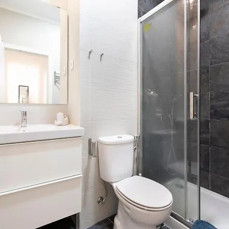 Comfy 3 Bedroom Campo De Ourique Lisbon