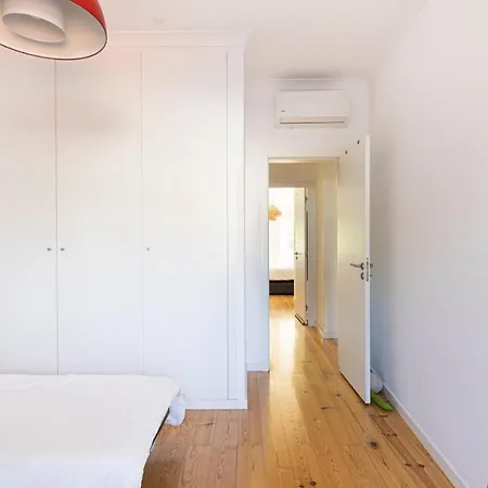 Comfy 3 Bedroom Campo De Ourique