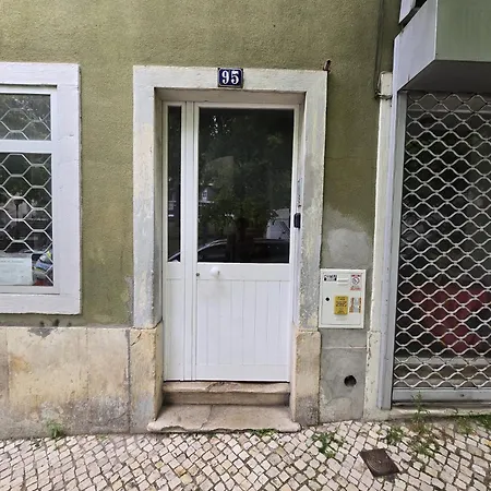 Apartment Comfy 3 Bedroom Campo De Ourique