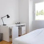 Апартаменты Comfy 3 Bedroom Campo De Ourique *