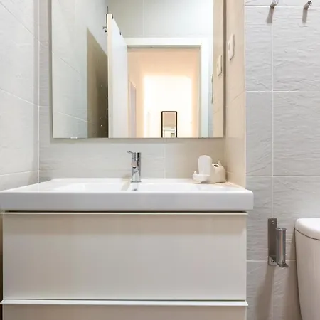 Comfy 3 Bedroom Campo De Ourique