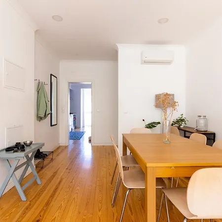 Comfy 3 Bedroom Campo De Ourique * Lisbon