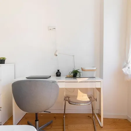 Comfy 3 Bedroom Campo De Ourique דירה *