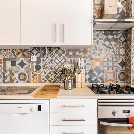 Comfy 3 Bedroom Campo De Ourique Apartment Lisbon