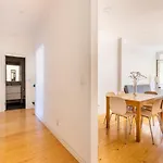 Apartment Comfy 3 Bedroom Campo De Ourique
